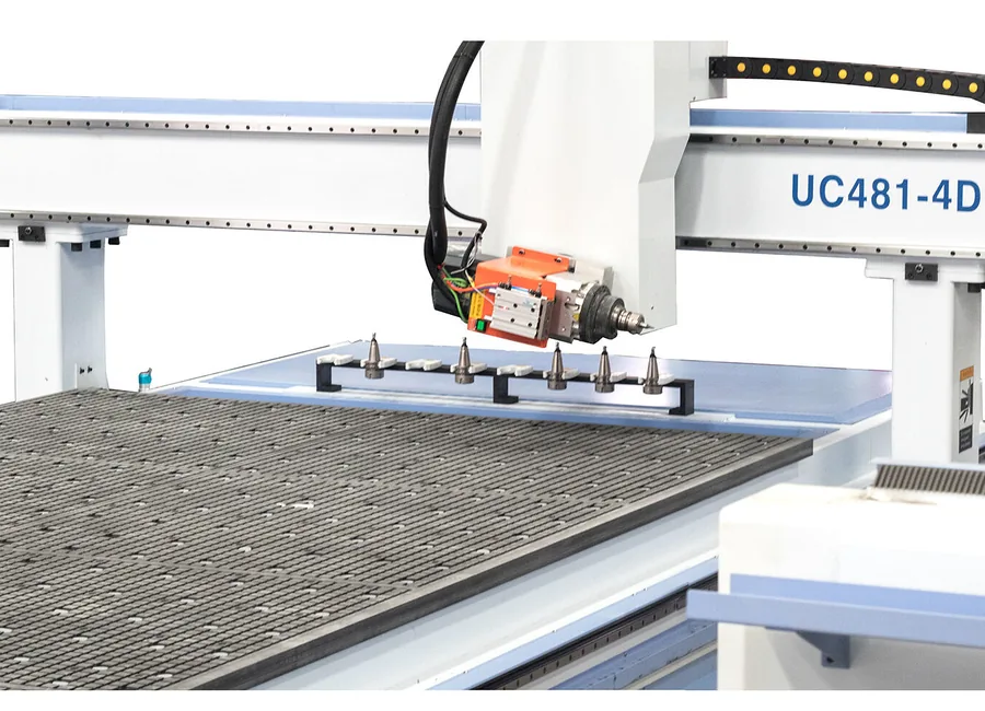 Spindle basculante UC481-4D para usinagem angular em madeira